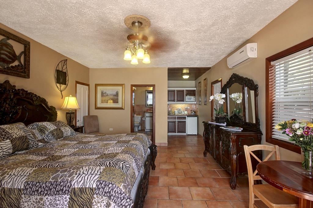 Mary'S Boon Beach Resort & Spa Simpson Bay Esterno foto